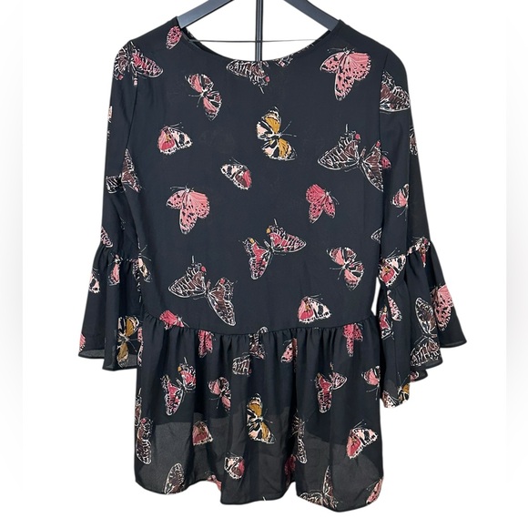Cupio Tops - Cupio Black Butterfly Print Long Sleeve Ruffle Hem Blouse Size M